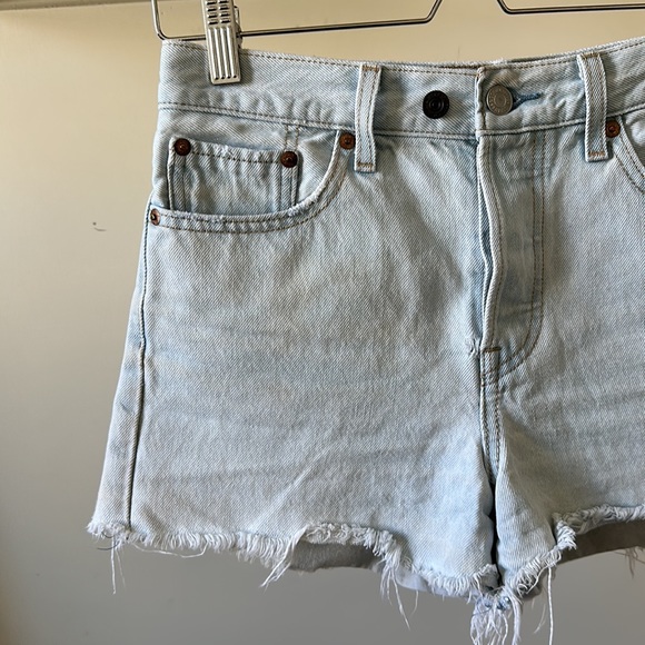 Vintage Levi’s wedgie button fly high rise frayed distressed rigid denim shorts - Picture 7 of 16